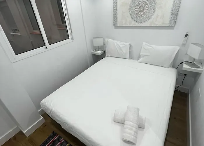 Apartman Boutique Apt Next To The Train Station By Turivida