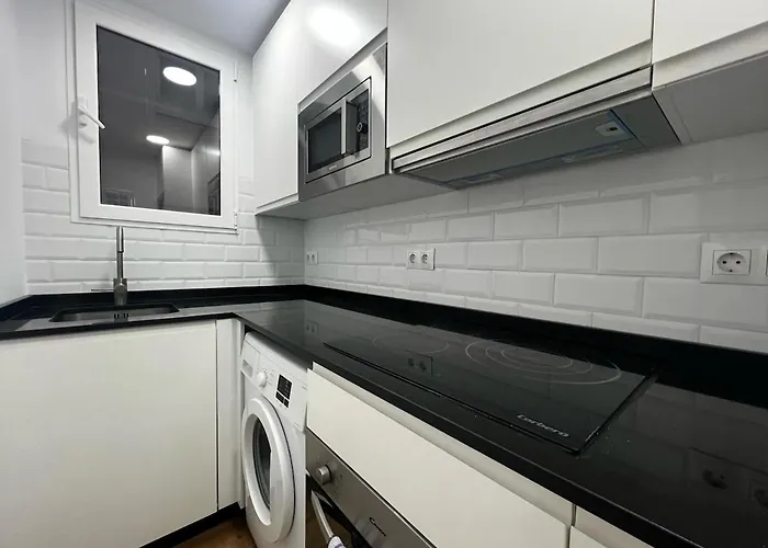 Boutique Apt Next To The Train Station By Turivida * Málaga