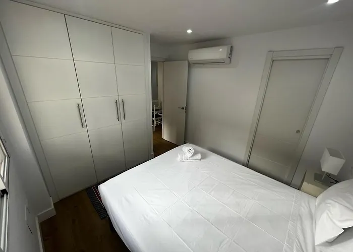 Boutique Apt Next To The Train Station By Turivida * Málaga