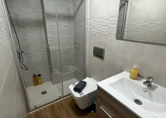 Boutique Apt Next To The Train Station By Turivida *